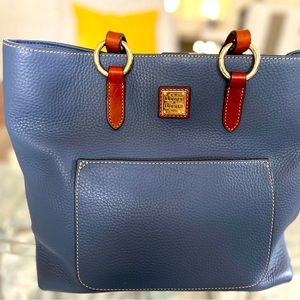 Dooney and Bourke Blue Leather Pebble Grain Handbag 13W x 11H x 6D